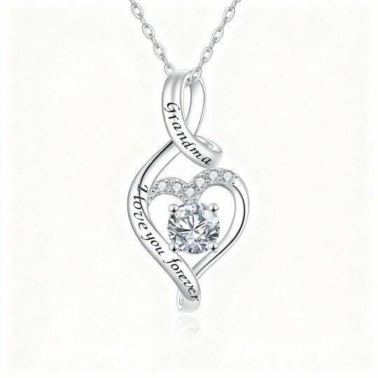 Collier pendentif en or blanc 10 carats avec zircon cubique rond en forme de cœur et symbole de l'infini, et inscription gravée.