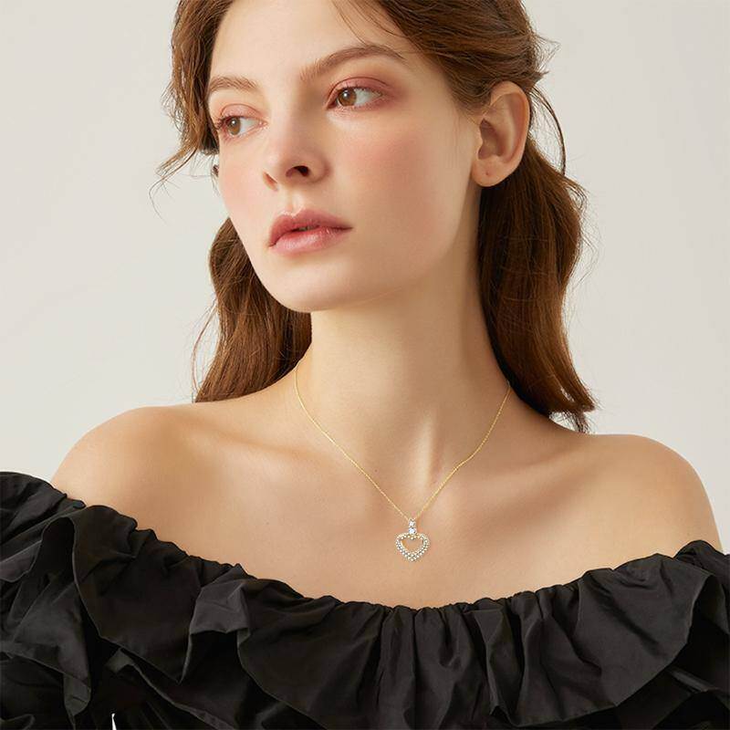Collar con colgante de corazón circular de circonita cúbica en oro de 14 quilates-2