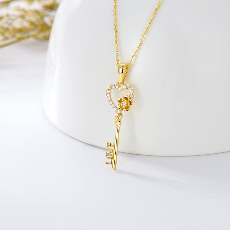 Collar con colgante de llave de circonita cúbica de corte redondo, chapado en oro blanco y platino-3