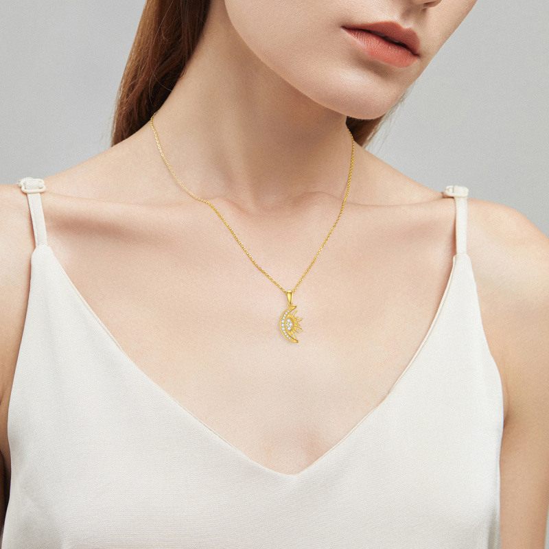Collar con colgante circular de luna y sol con circonitas cúbicas en oro de 10 quilates-2