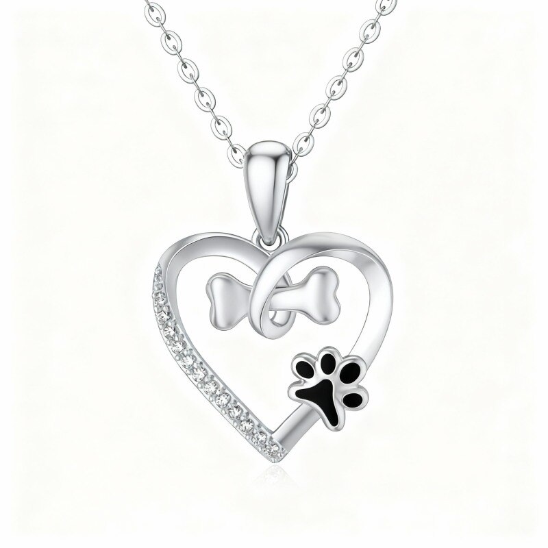 Collar con colgante de pata, hueso y corazón de circonita cúbica de corte redondo en oro blanco de 10 quilates-1