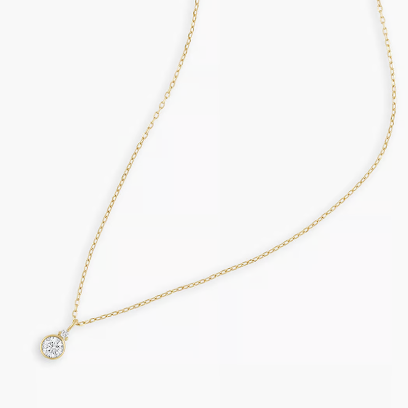 Collar con colgante redondo personalizado de piedra natal y circonita cúbica de corte redondo en oro blanco de 10 quilates-4