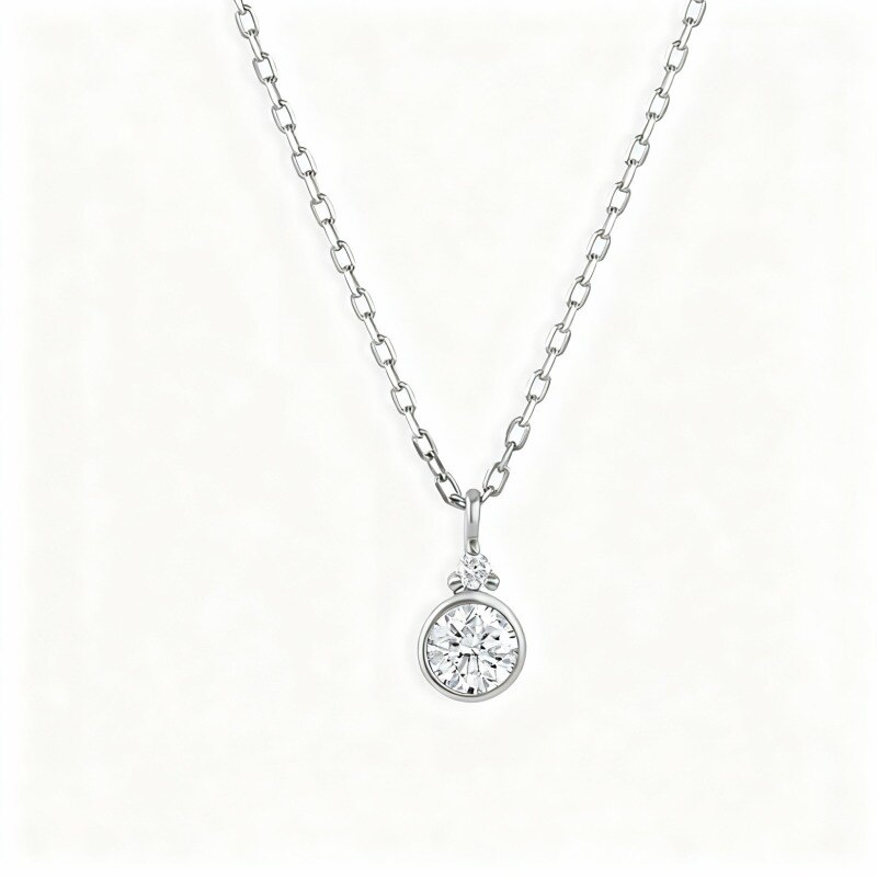 Collar con colgante redondo personalizado de piedra natal y circonita cúbica de corte redondo en oro blanco de 10 quilates-1