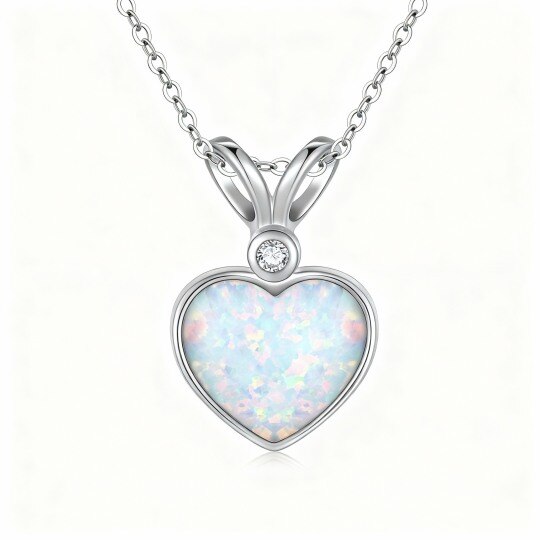 Collier pendentif cœur en or blanc 10 carats avec diamants ronds et taille cœur et opale