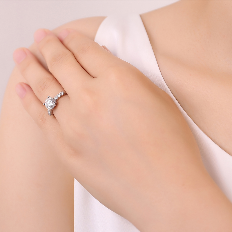 10K White Gold Round Cut Moissanite Engagement Ring-2