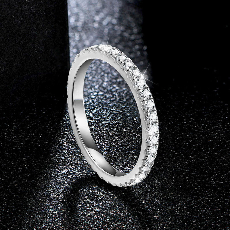 Alliance en or blanc 18 carats avec moissanite ronde-3