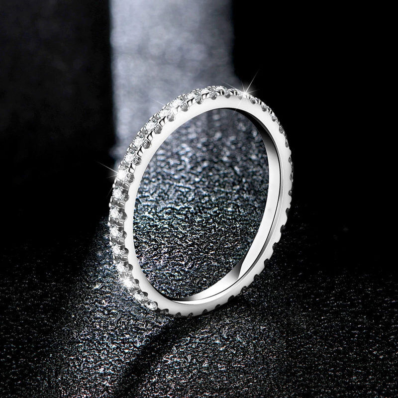 Alliance en or blanc 18 carats avec moissanite ronde-4