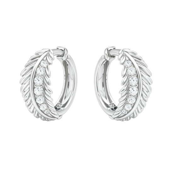Pendientes de aro con forma de pluma de moissanita redonda tallada en oro blanco de 18 quilates