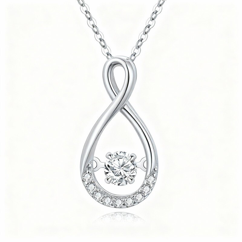 Collar con colgante de símbolo de infinito de moissanita de talla redonda en oro blanco de 10 quilates-18