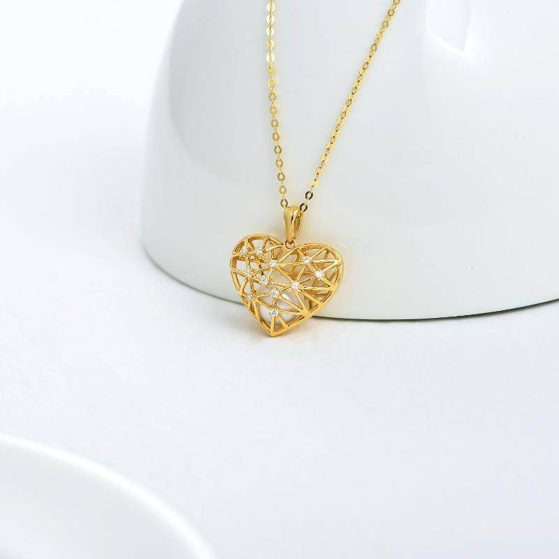 Collar con colgante de corazón de oro rosa de 10 quilates con moissanita de corte redondo y perla-2
