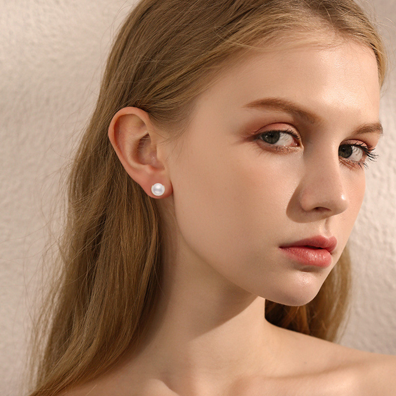 Boucles d'oreilles puces en or jaune 18 carats avec perles rondes-2