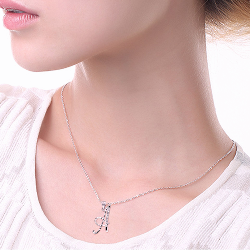 Colar com pingente de letra inicial personalizada de zircônia cúbica de prata esterlina com letra inicial A-2
