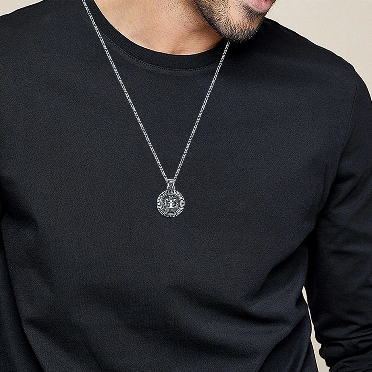 Collier avec pendentif en forme de lion ovale plaqué argent rétro en acier inoxydable pour homme-2