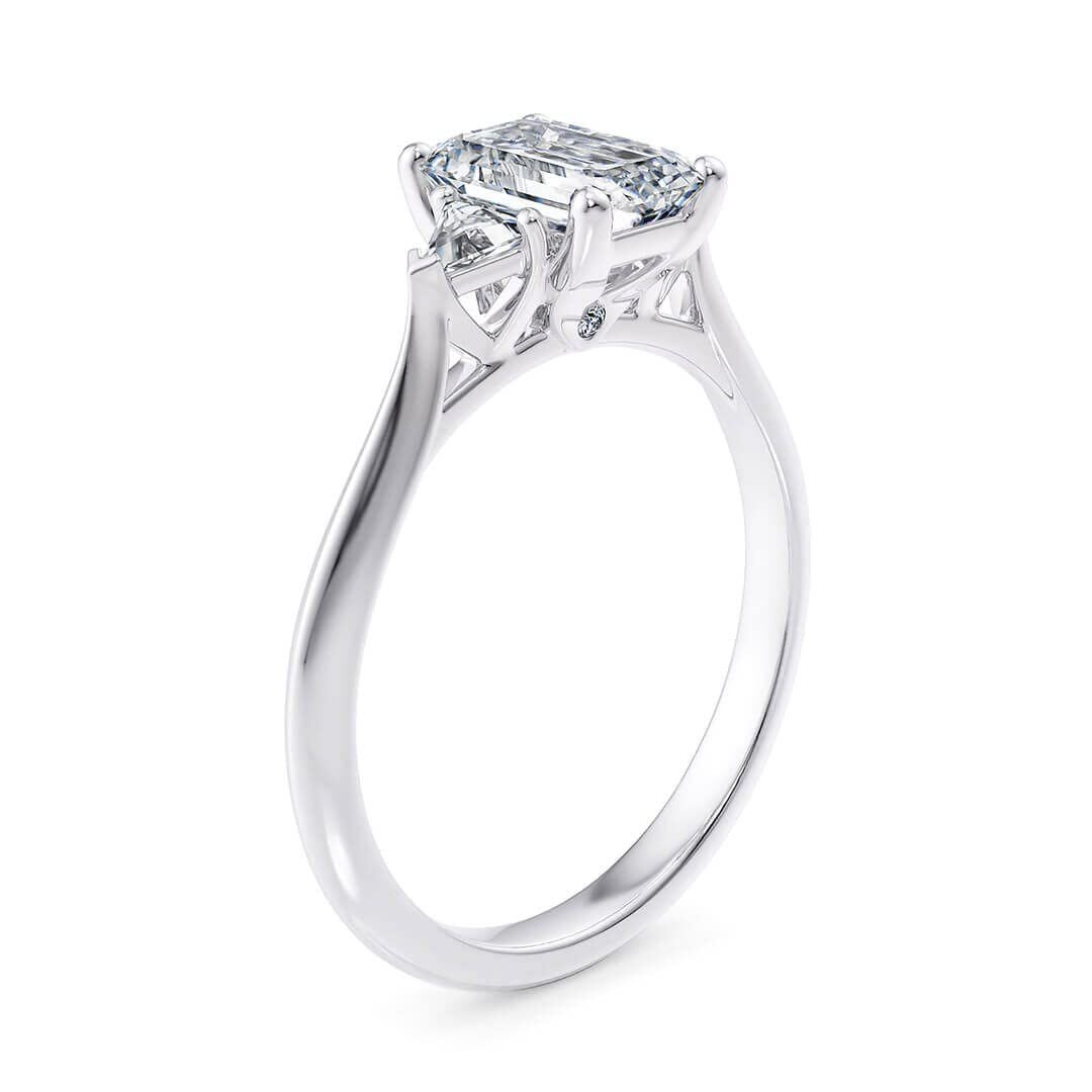 Bague de fiançailles à trois pierres avec gravure personnalisée en argent sterling 1CT émeraude moissanite-3