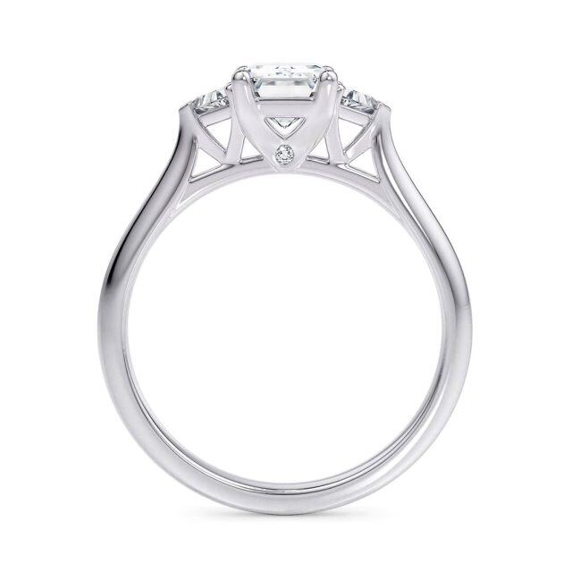 Bague de fiançailles à trois pierres avec gravure personnalisée en argent sterling 1CT émeraude moissanite-4