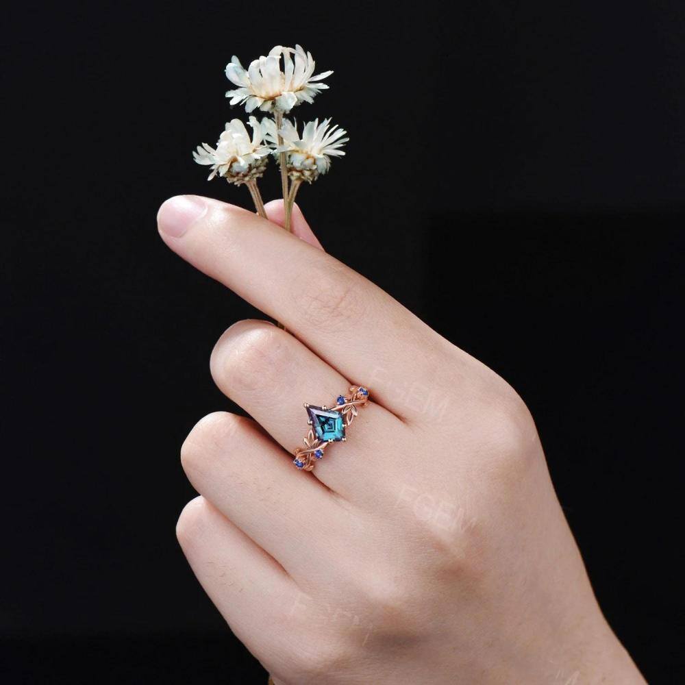 Sterling Silver Alexandrite Moissanite Personalized Engraving Couple Engagement Ring For Women-2