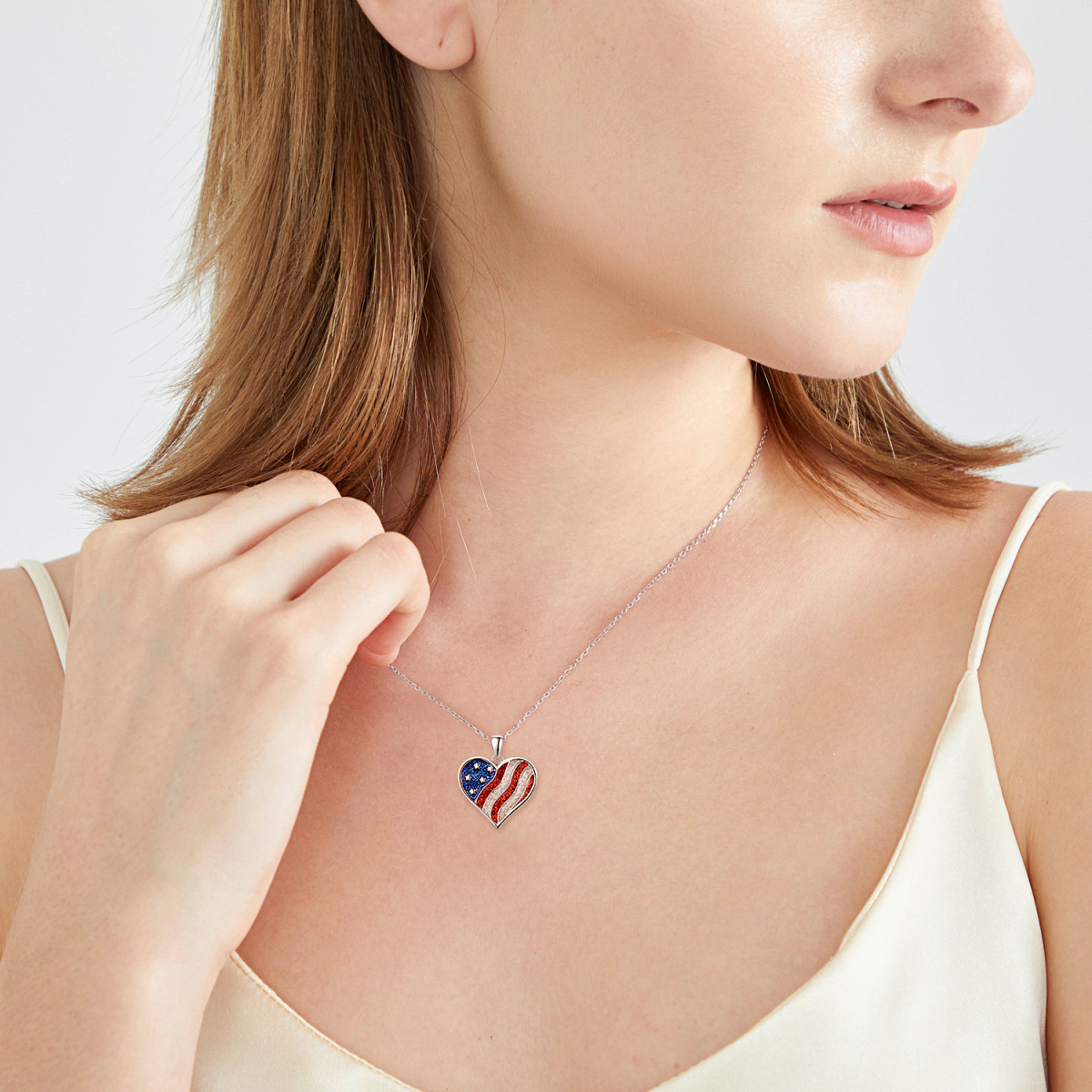 Collar de plata de ley con bandera americana y colgante de corazón-2