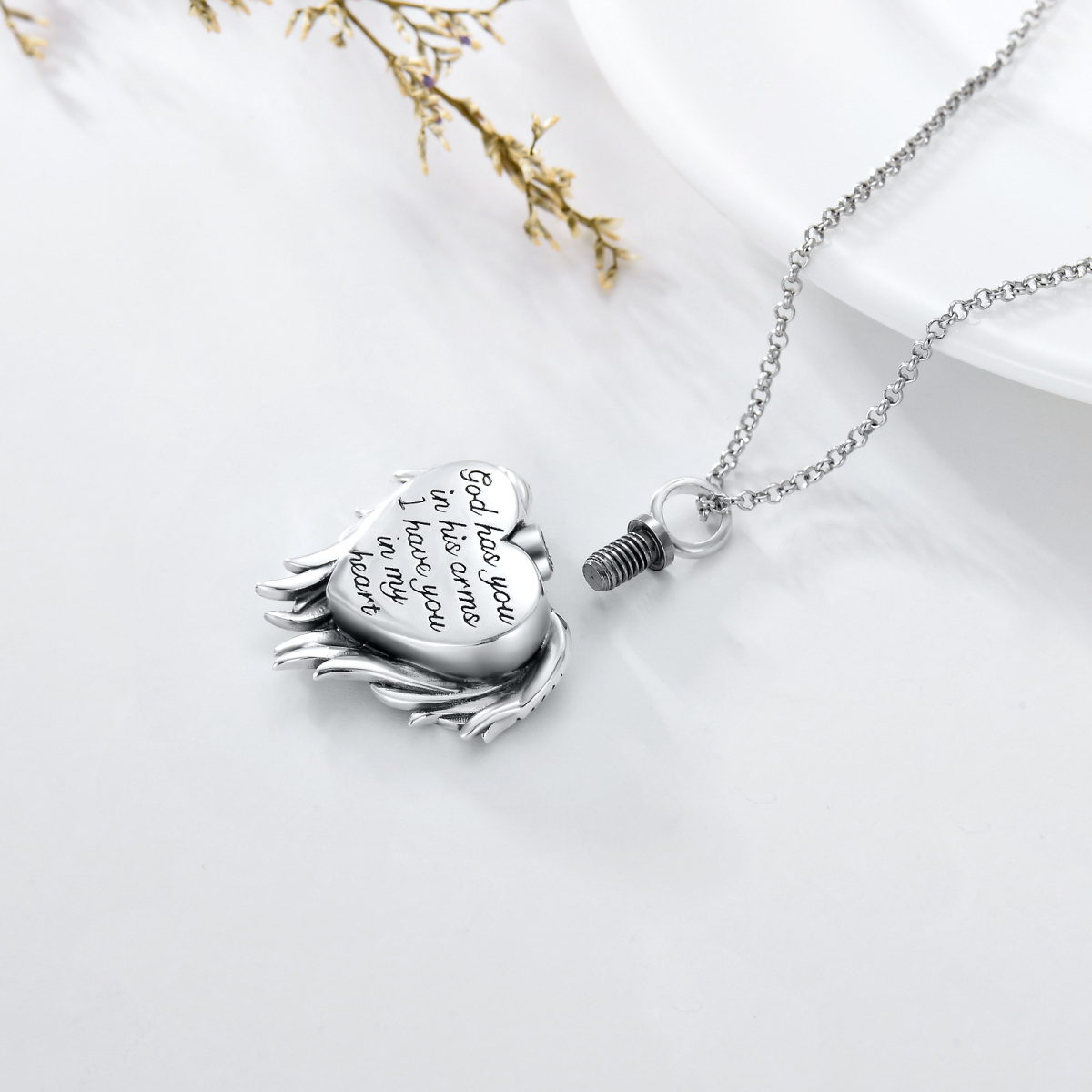 Collana con ciondolo a forma di ala d'angelo e cuore in argento sterling-4