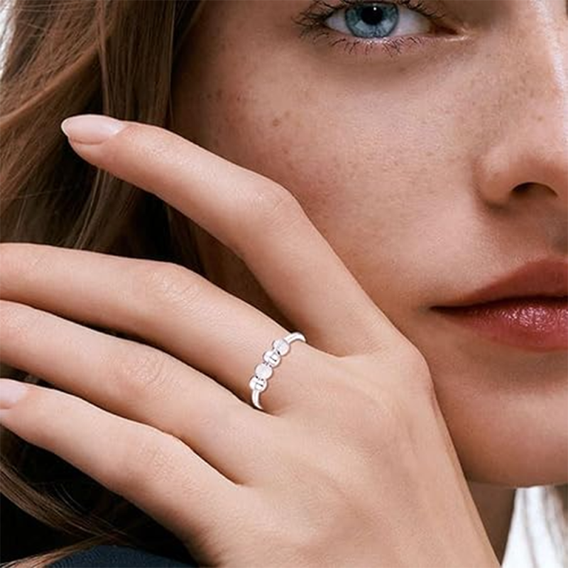 Srebrny pierścionek z koralikami-2