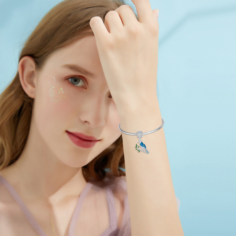 سحر طائر من الفضة الإسترلينية-2