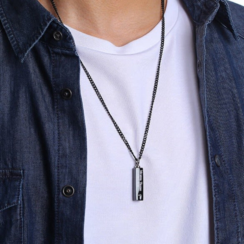 Plata de ley con circonita cúbica circular chapada en negro, nombre clásico personalizado con barra, collar de urna para cenizas para hombres-2