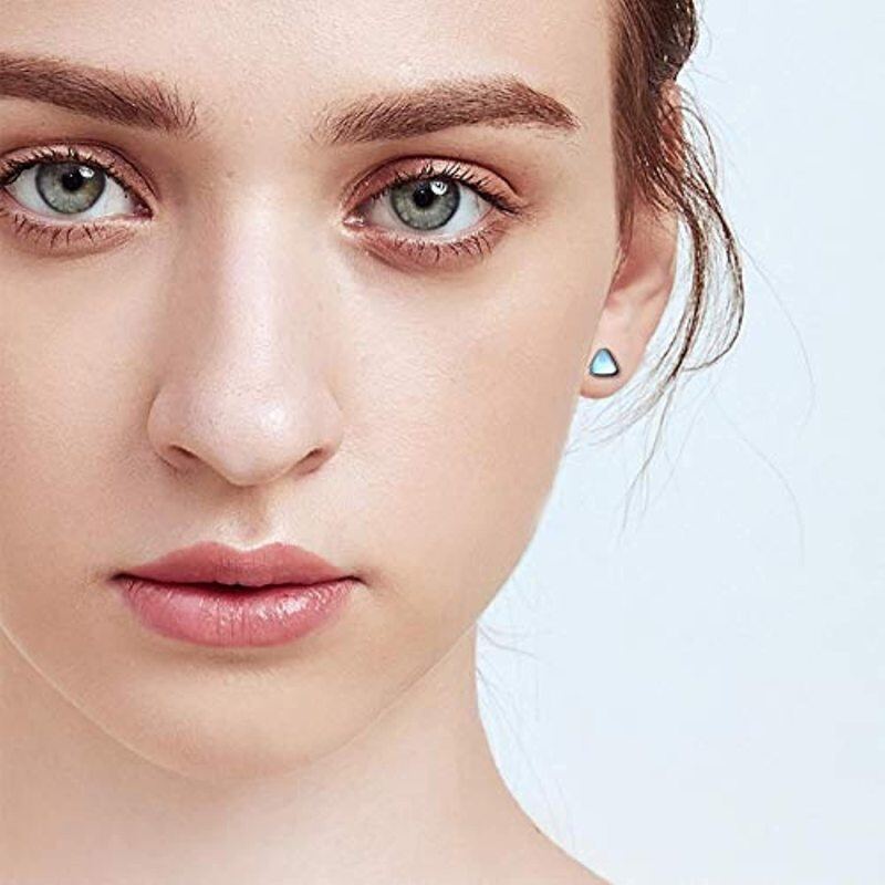 أقراط أذن مثلثة مرصعة بحجر القمر مطلية باللون الأسود من الفضة الإسترلينية-2