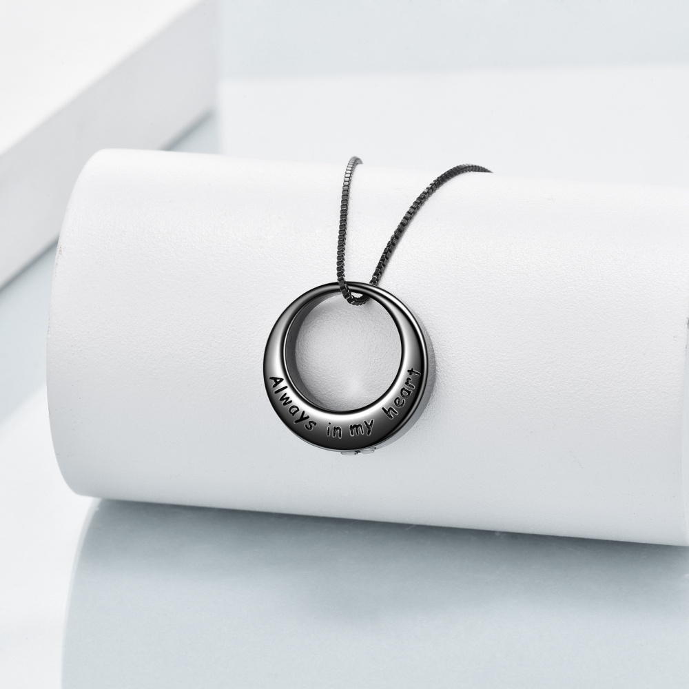 Collana con nodo celtico in argento sterling e rodio nero per le ceneri-4