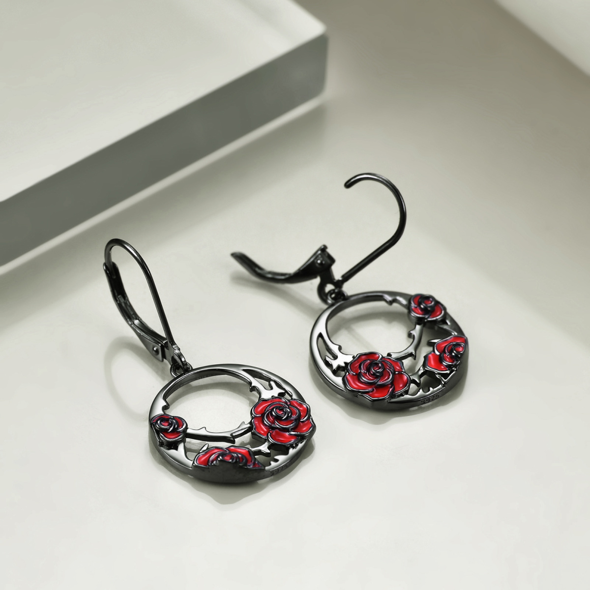 Boucles d'oreilles à levier en argent sterling avec rose de couleur rhodium noir-3