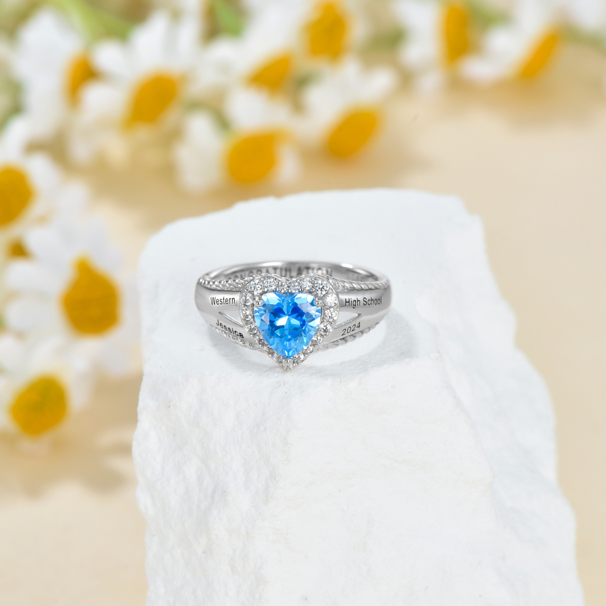 Anillo de plata de ley con circonita cúbica y corazón azul con grabado personalizado para mujer-4