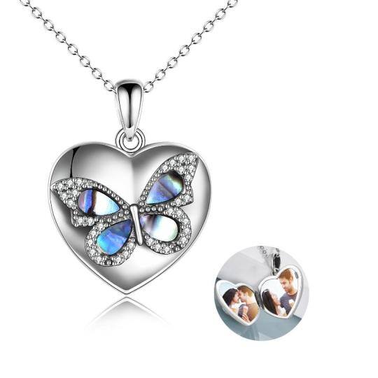 Collar con medallón fotográfico grabado personalizado con forma de corazón y mariposa en plata de ley para mujeres y hombres