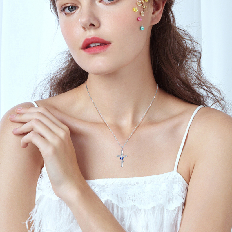 Collar de plata de ley con colgante de mariposa y cruz de circonita cúbica-2