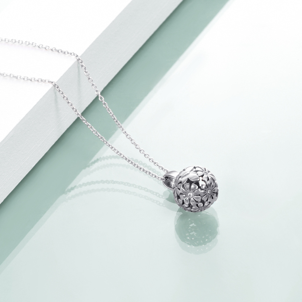 Collar de plata de ley con forma de bola y flores de mariposa para mujer-3
