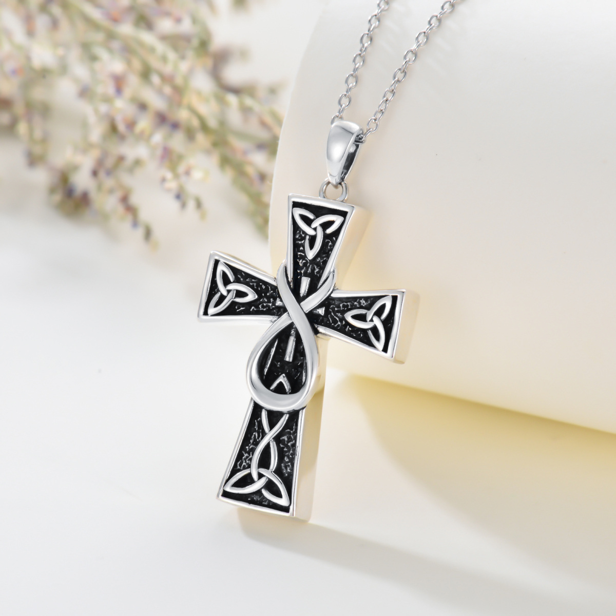 Collier d'urne pour cendres en argent sterling avec nœud celtique, croix et symbole de l'i-3