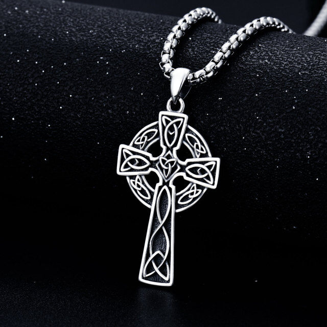 Collana da uomo con ciondolo croce con nodo celtico in argento sterling-4