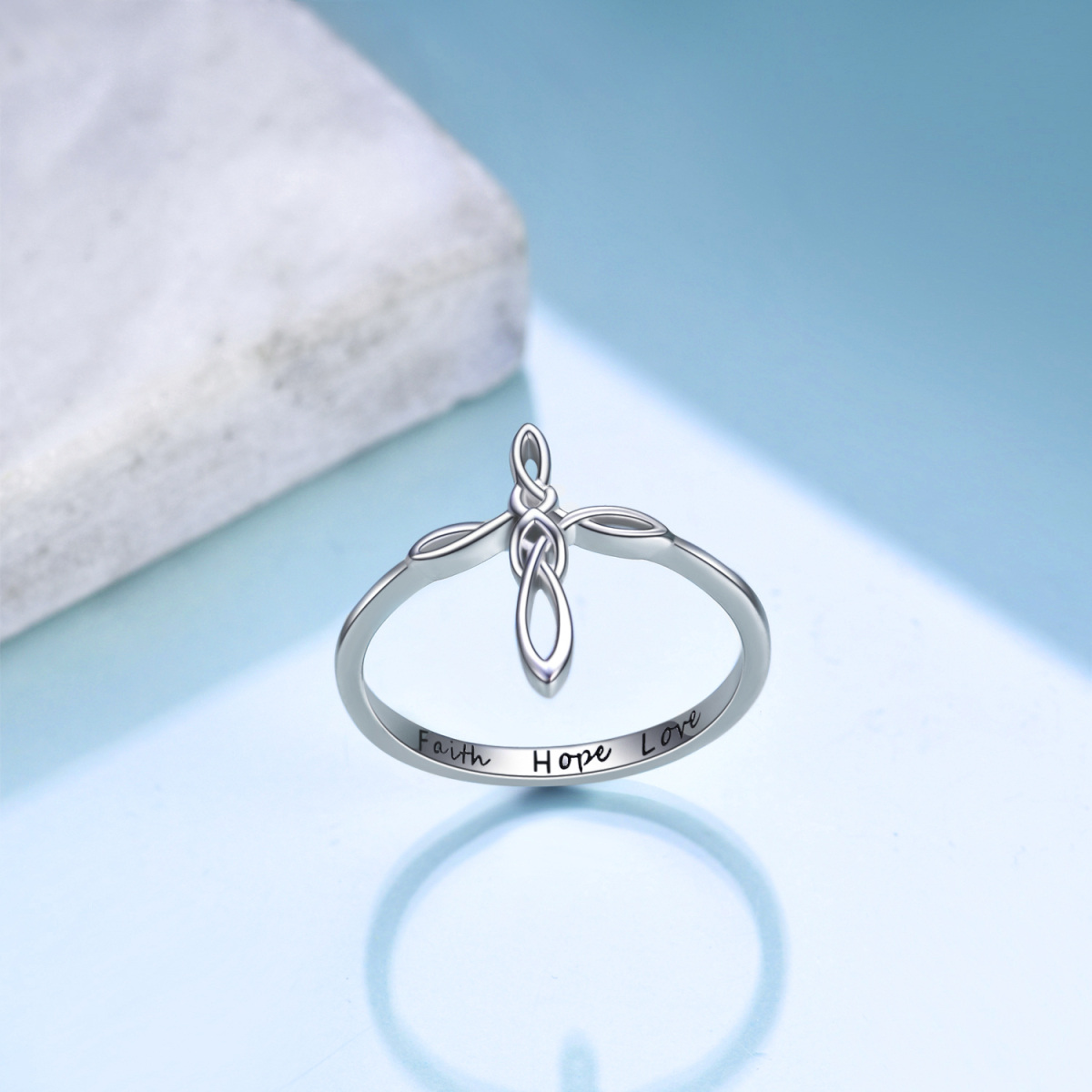 Bague en argent sterling avec nœud celtique et croix avec mot gravé-3