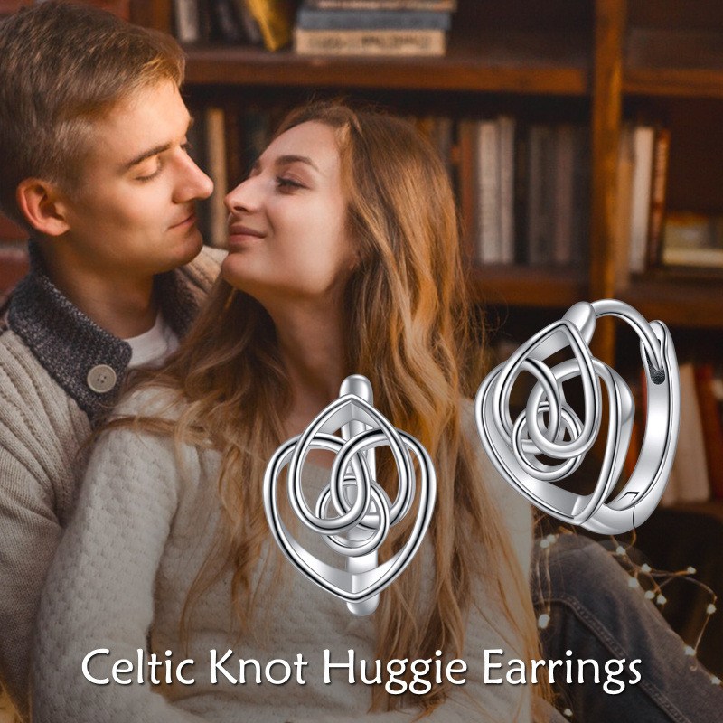 Brincos de prata esterlina com nó celta e argola em forma de coração-6