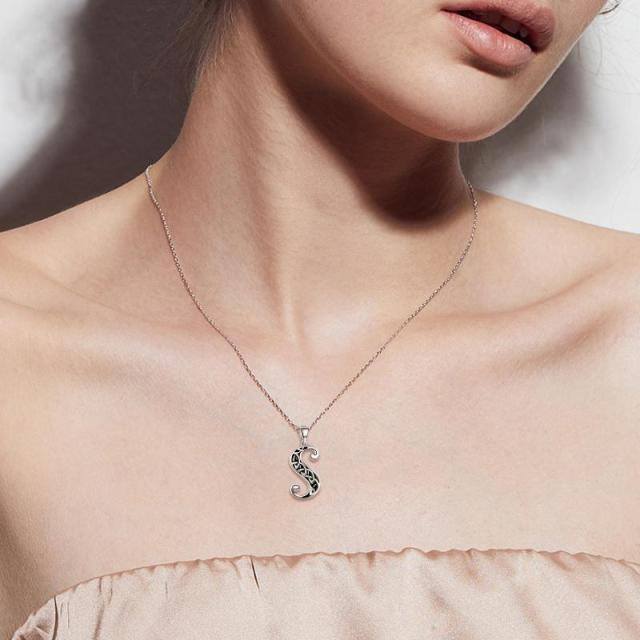 Collier Urne en argent sterling avec nœud celtique et lettre initiale S-2