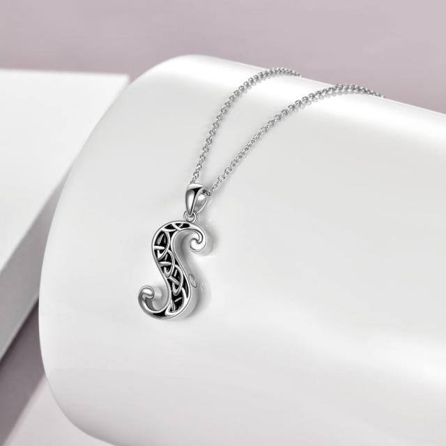 Collier Urne en argent sterling avec nœud celtique et lettre initiale S-3