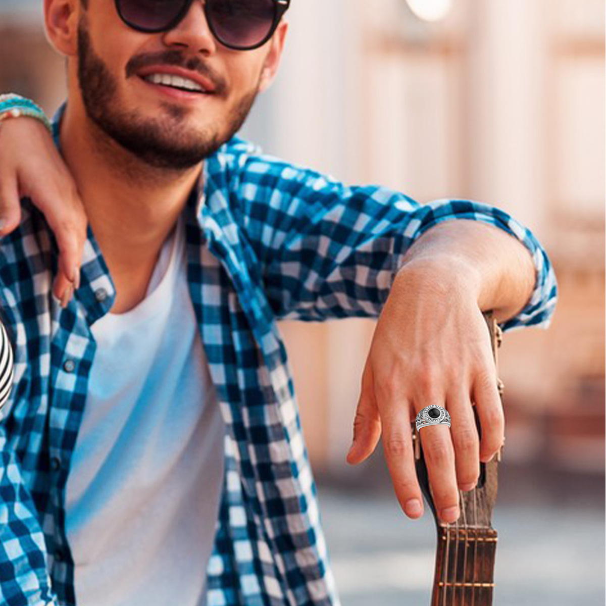 Anillo de plata de ley con forma circular de ágata con nudo celta y runa vikinga para homb-2