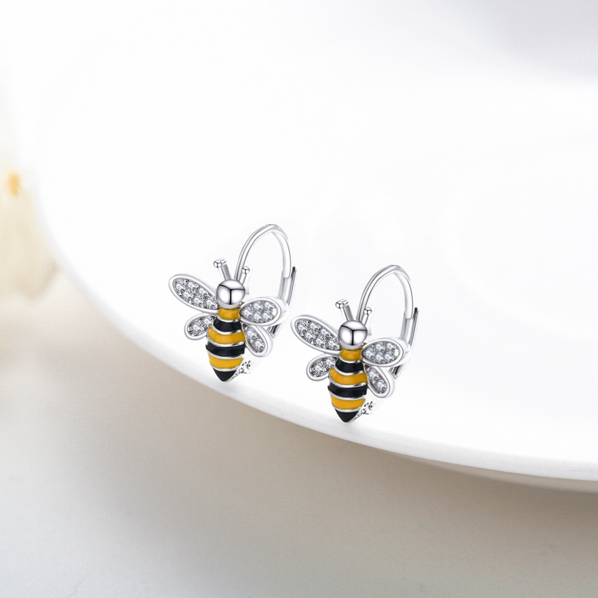 Pendientes de plata de ley con forma circular de circonita cúbica y abeja-4