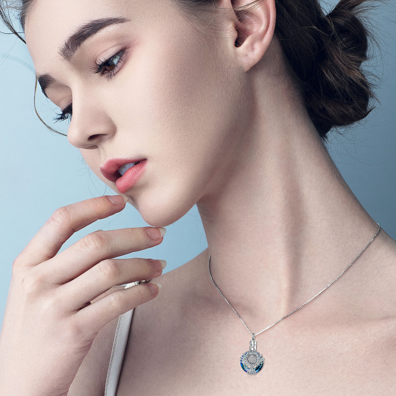 Colar em prata de lei com formato circular de cristal e árvore da vida com runa viking e urna para cinzas-2