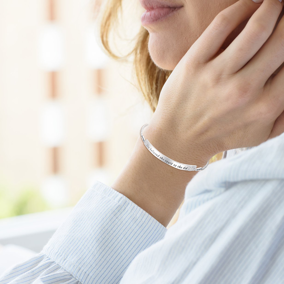 Bracelet d'identification en argent sterling avec mot gravé en forme de coeur en zircon cu-2