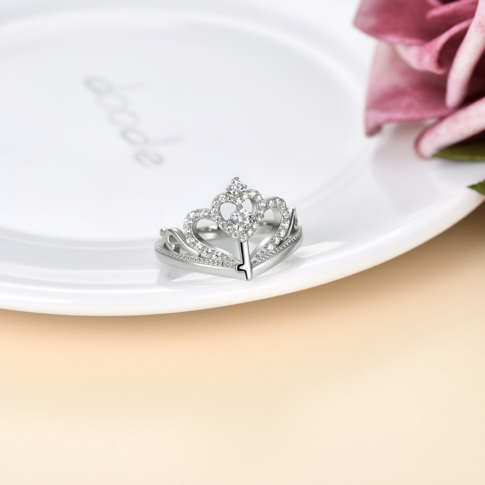 Anel de casamento de prata esterlina circular com zircônia cúbica e coroa e coração-3
