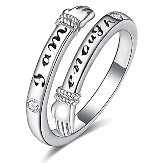 Sterling zilveren cirkelvormige cubic zirkonia knuffel open ring met gegraveerd woord