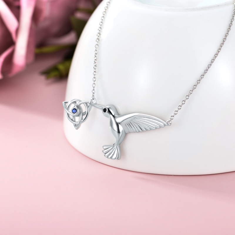 Colar com pingente de zircónio cúbico e nó celta em prata esterlina-3