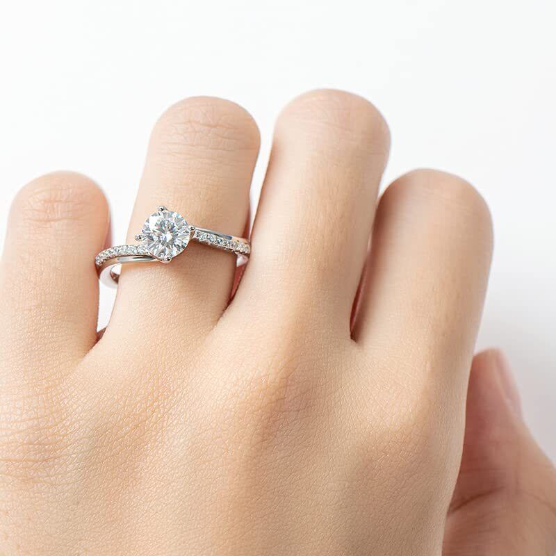 Sterling Silver Round Shaped Moissanite Personalized Engraving Engagement Ring-3