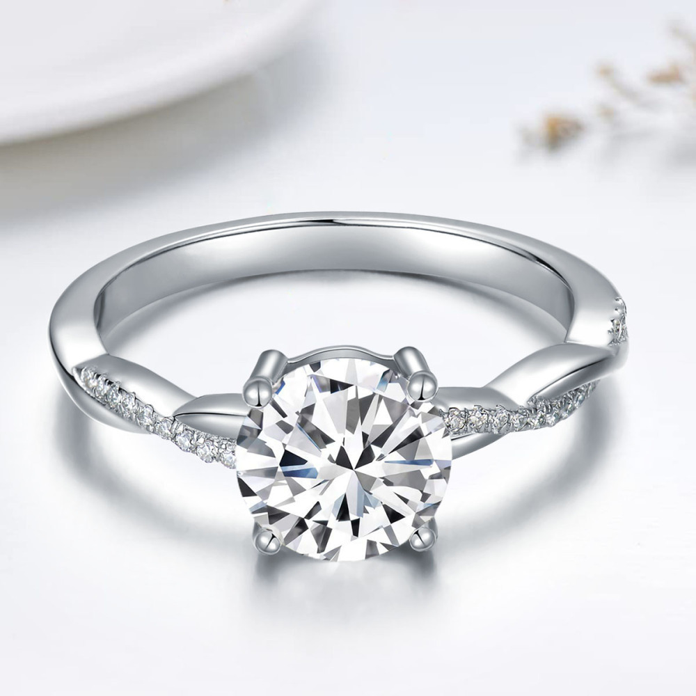 Anel de noivado de prata esterlina em forma circular Moissanite com gravação personalizada-3