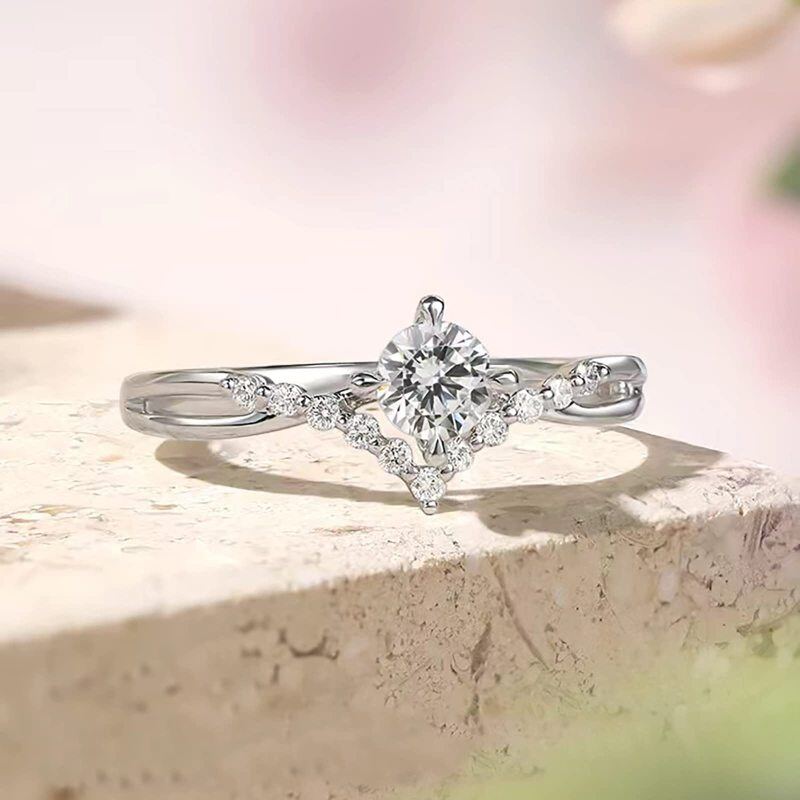 Sterling Silver Round Shaped Moissanite Personalized Engraving Wedding Ring-6