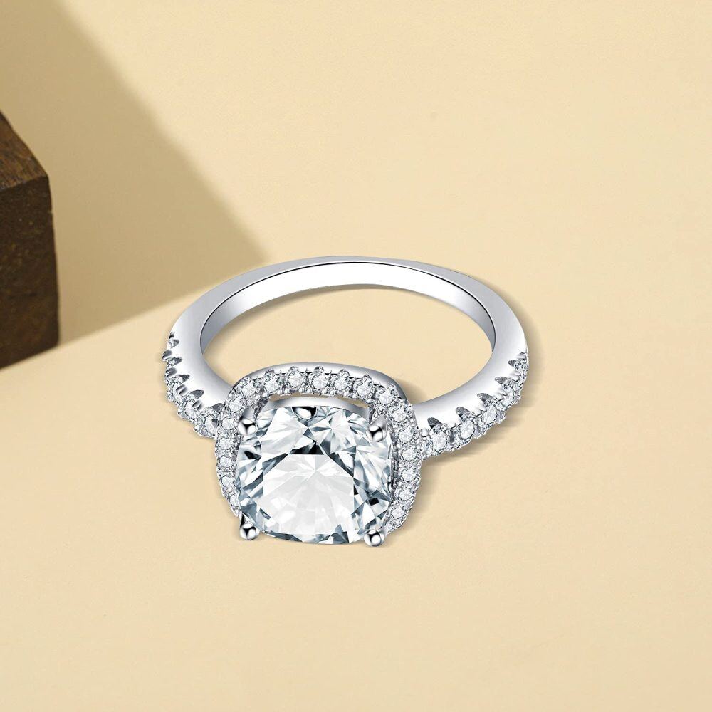 Sterling Silver Round Shaped Moissanite Round Wedding Ring-4