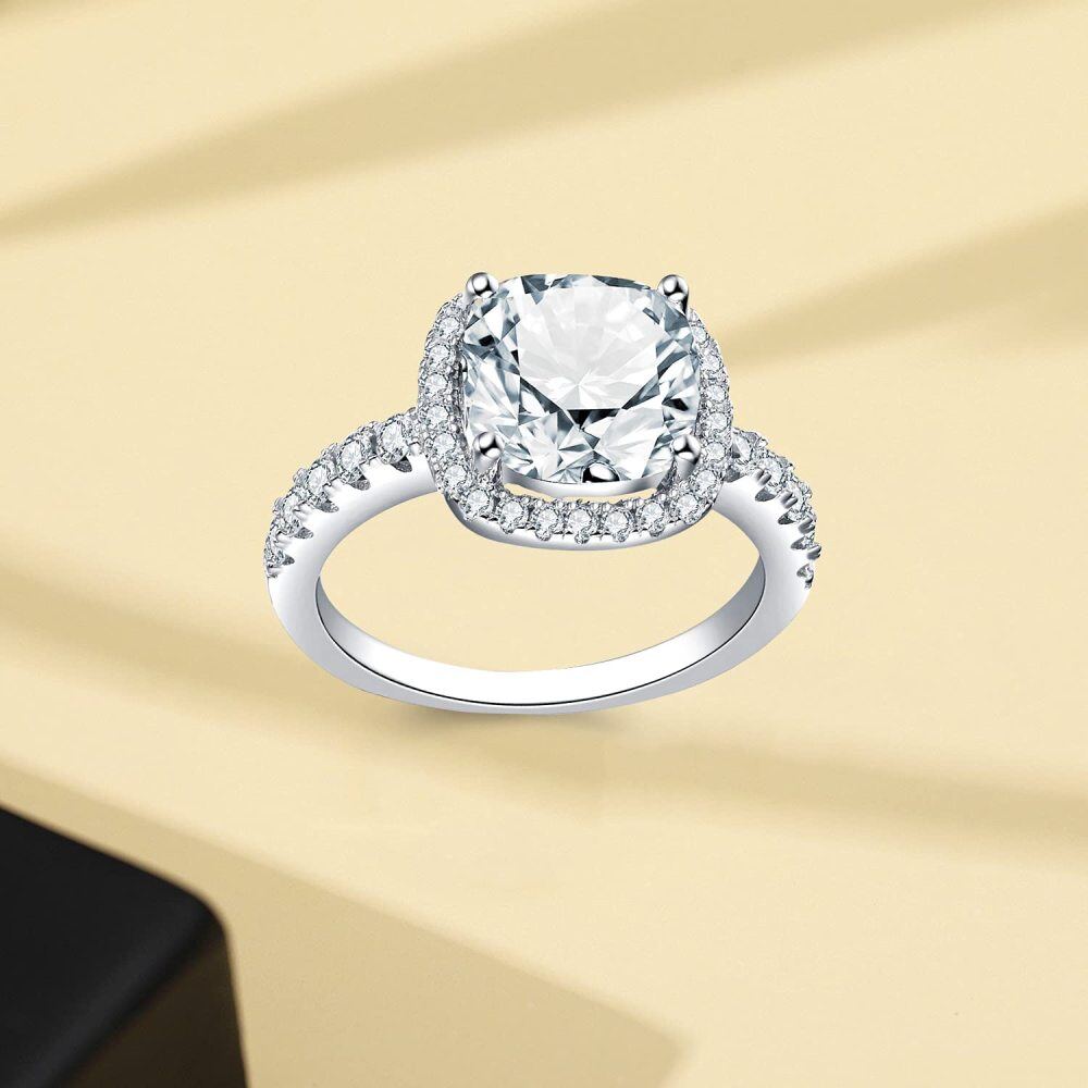 Sterling Silver Round Shaped Moissanite Round Wedding Ring-5